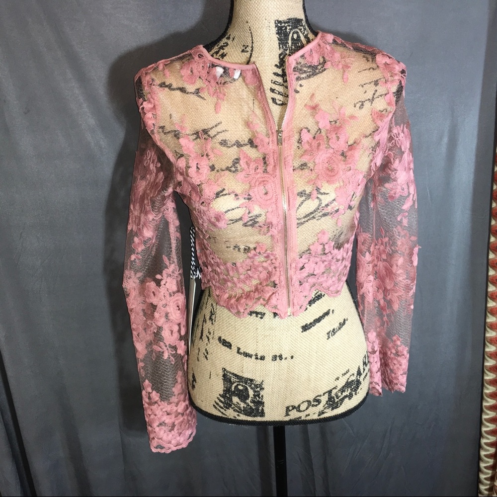 🔥NWOT Pink Sheer Floral ZipUp Long Sleeve Jacket
